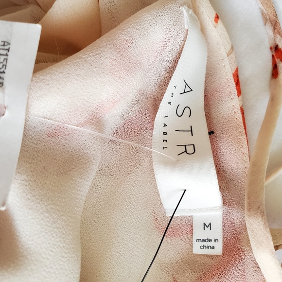 β₯οΈHP Astr Mini wrap V neck Blouse or top NWT β€οΈ HOSTESS PICK β€οΈ - Picture 8 of 14